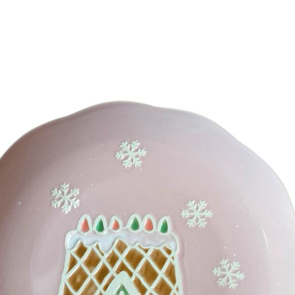 4 Eli + Ana PINK GINGERBREAD HOUSE Dinner Plates 10.5in Ceramic Pinkmas NEW - Picture 3 of 12
